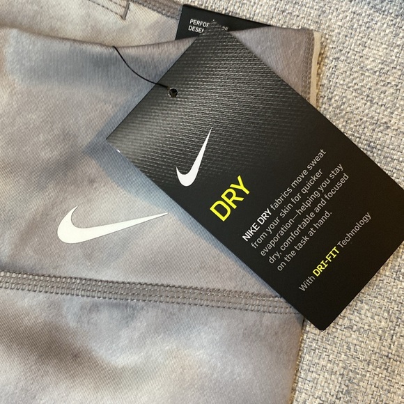 Nike One Women’s Sky-Dyed Active Shorts - Picture 3 of 5